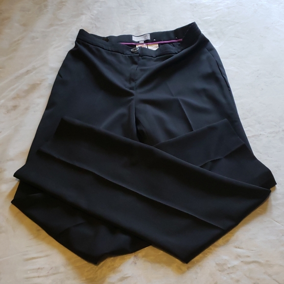 Laura dress pant - Picture 3 of 4